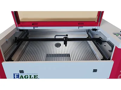 CO₂ Laser Cutting Machine